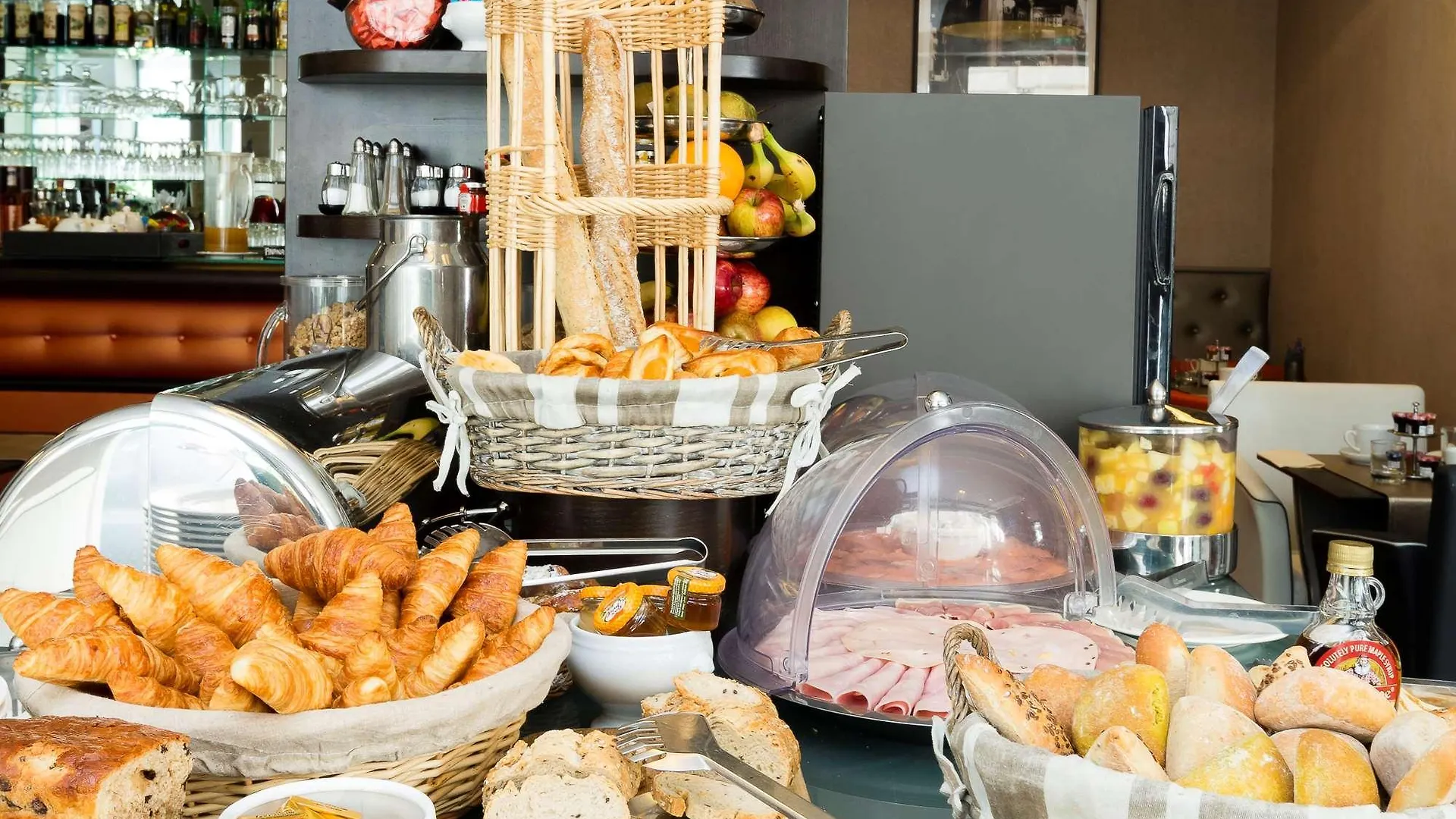 Hotel Elysees Bassano Paris 4*,