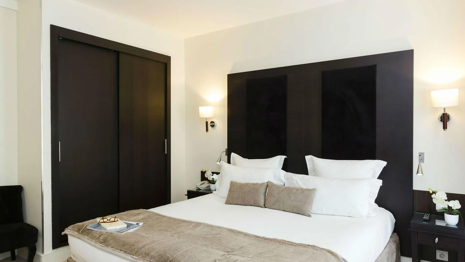 Hotel Elysees Bassano Paris 4*,  Fransa