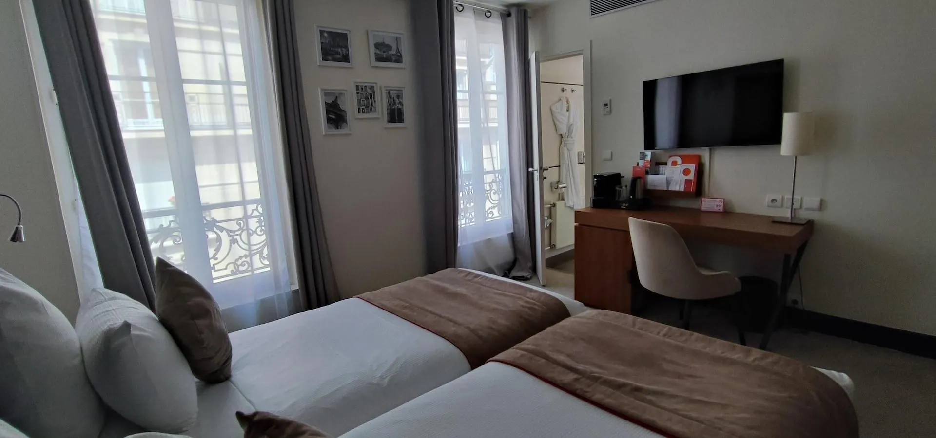 Hotel Elysees Bassano Paris
