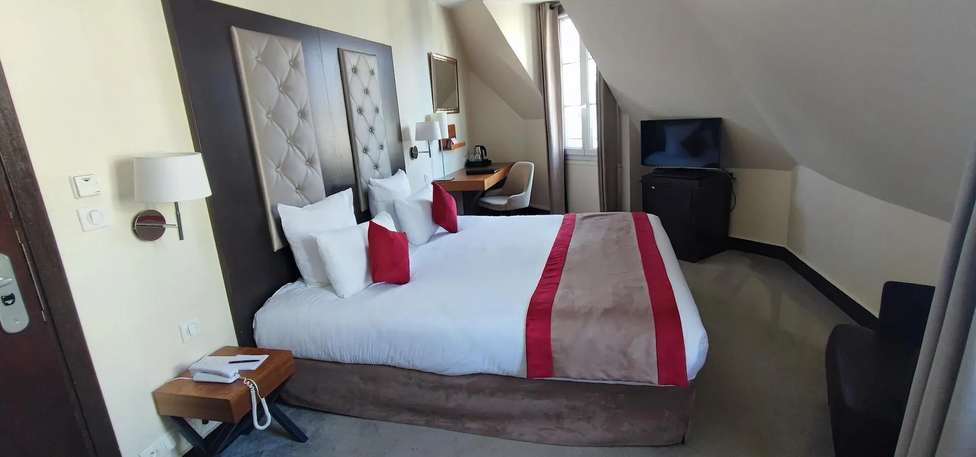 Hotel Elysées Bassano París